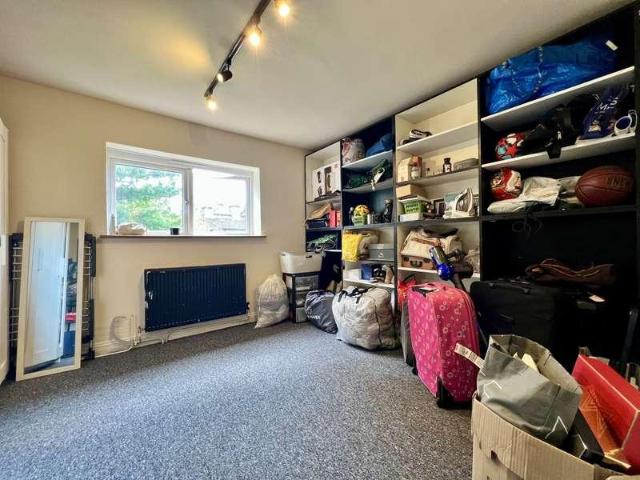 Flat for sale in Forest Gate, Greater London