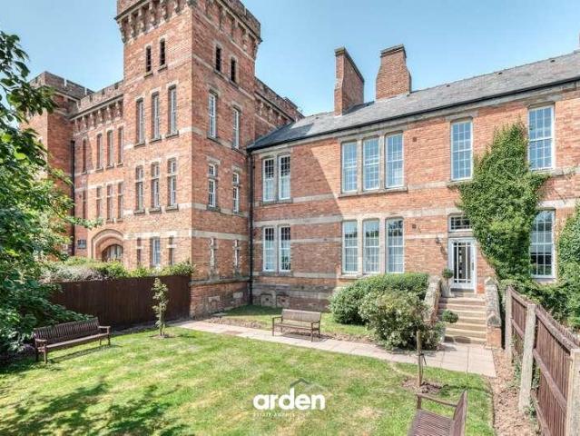 Flat for sale in Crookhill, Worcestershire