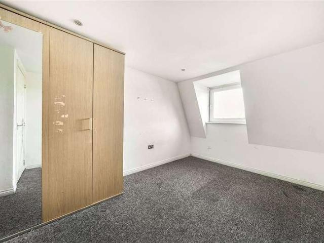 Flat for sale in Royal Borough of Kingston upon Thames, Greater London