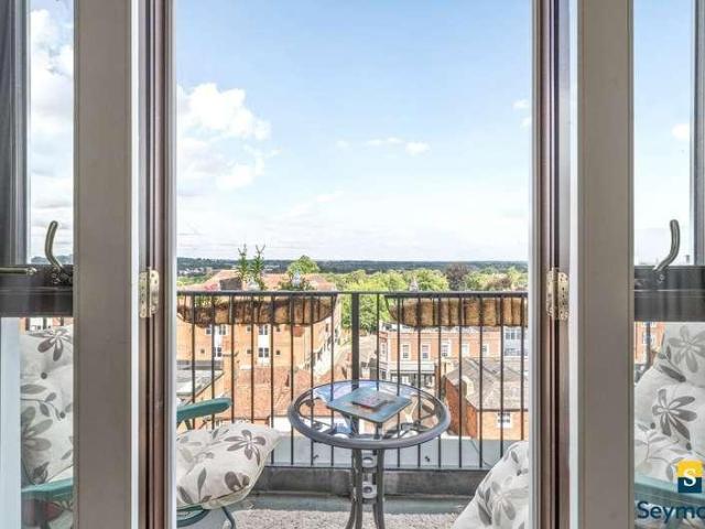 Flat for sale in Charlotteville, Westborough
