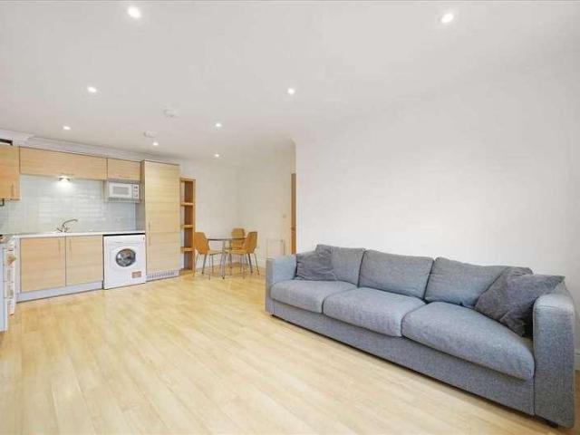 Flat for sale in Row Town, Surrey
