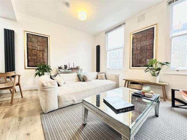 Flat for sale in Gospel Oak, Greater London