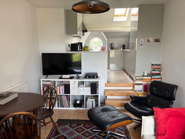 Apartment for rent in Crouch End, Isle Of Man