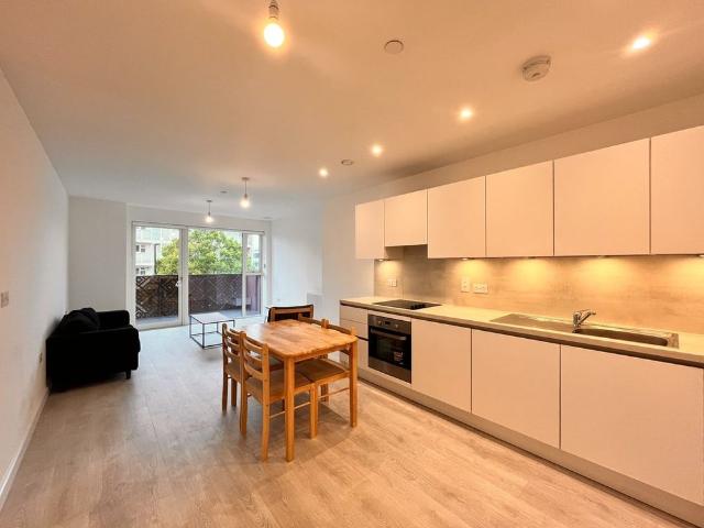 Apartment for rent in London Borough of Ealing, Greater London