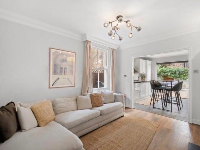 Apartment for rent in Parson's Green, Greater London