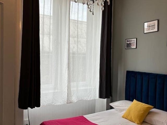 Apartment for rent in Mayfield, Newington