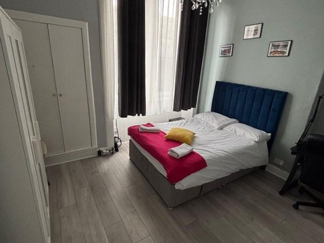 Apartment for rent in Mayfield, Newington