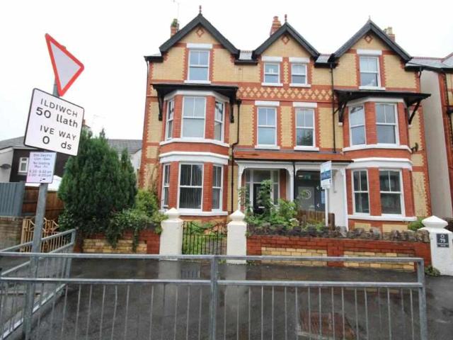 Flat for sale in Colwyn Bay
