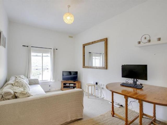 Apartment for rent in London Borough of Lewisham, Forest Hill