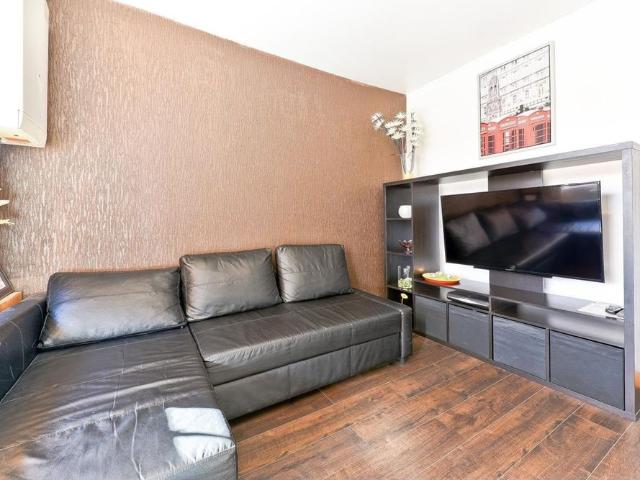 Apartment for rent in Gants Hill, Greater London