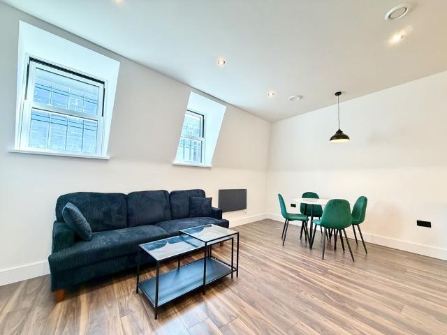 Apartment for rent in North Kensington, Greater London