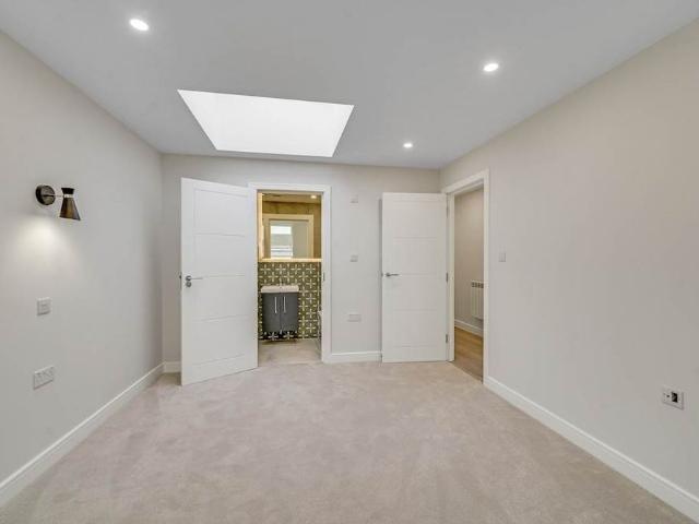 Apartment for rent in North Finchley, Greater London
