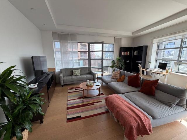 Apartment for rent in Poplar Grove, Greater London