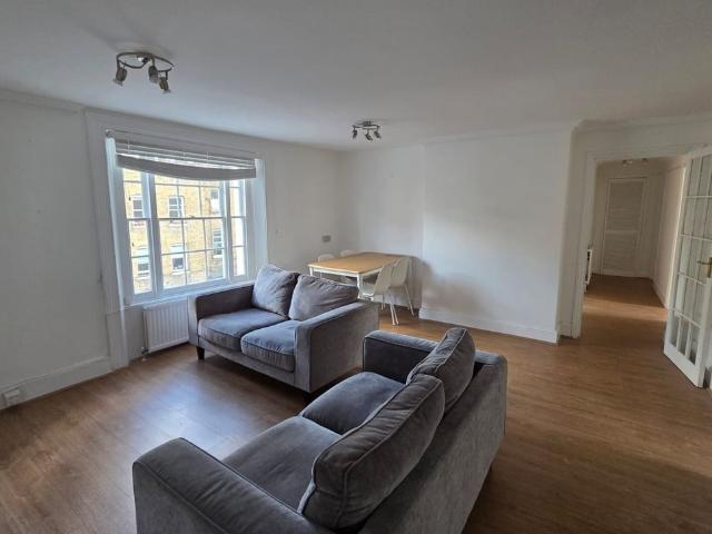 Apartment for rent in Cat Hill, England