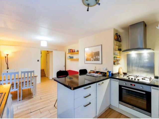 Apartment for rent in Stockwell, Greater London