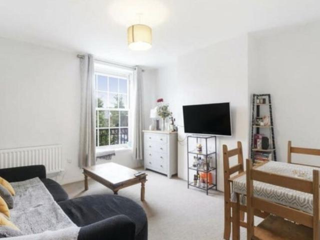 Apartment for rent in Clapham, Greater London