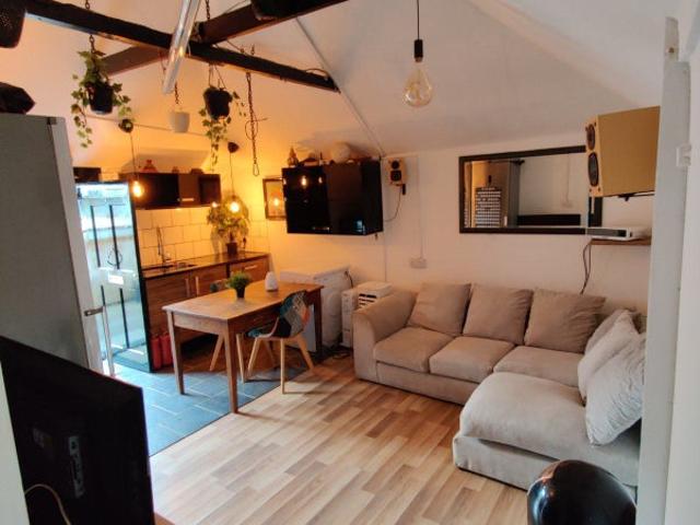 Apartment for rent in Old Ford, Bow