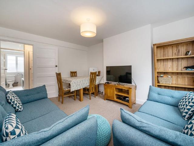 Apartment for rent in Kennington, Greater London