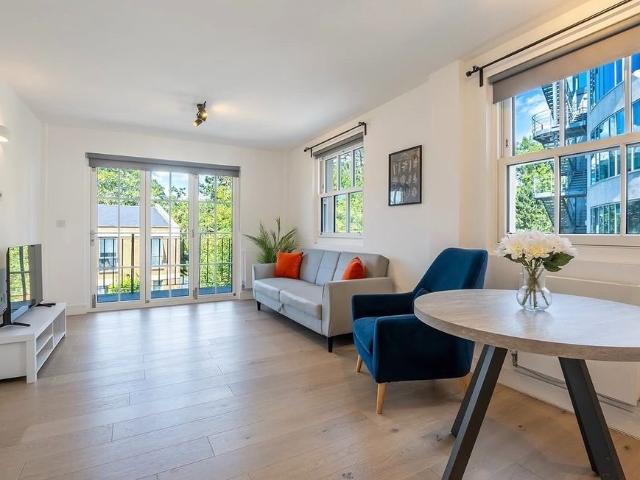 Apartment for rent in Kennington Cross, Greater London