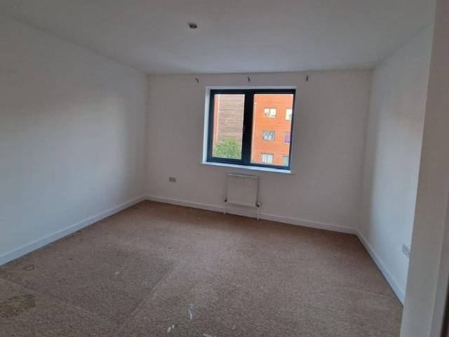 Apartment for rent in Furzedown, Greater London