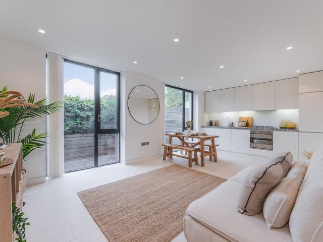 House for rent in Chalk Farm, Greater London