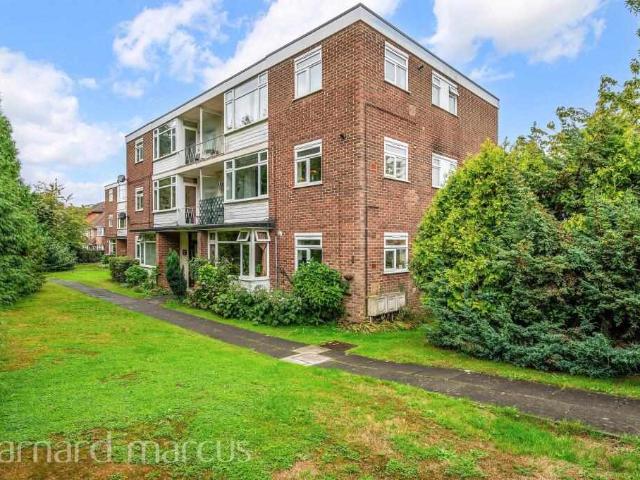 Flat for sale in London, Greater London