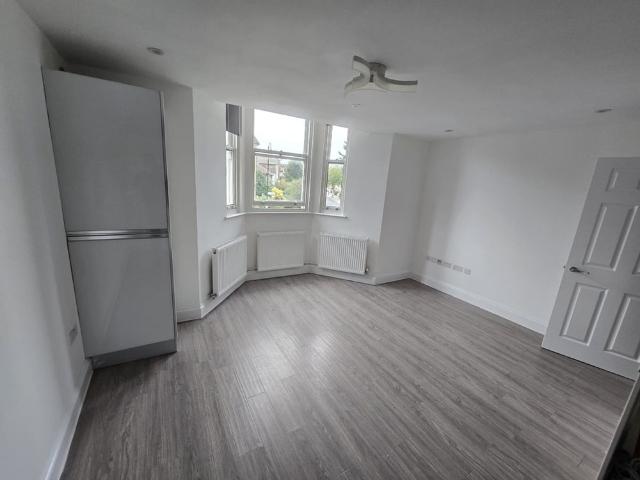 Apartment for rent in London Borough of Croydon, Greater London