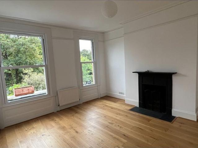Apartment for rent in London Borough of Ealing, Greater London