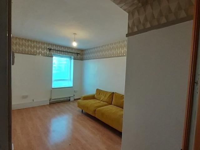 Apartment for rent in Poplar Grove, Greater London