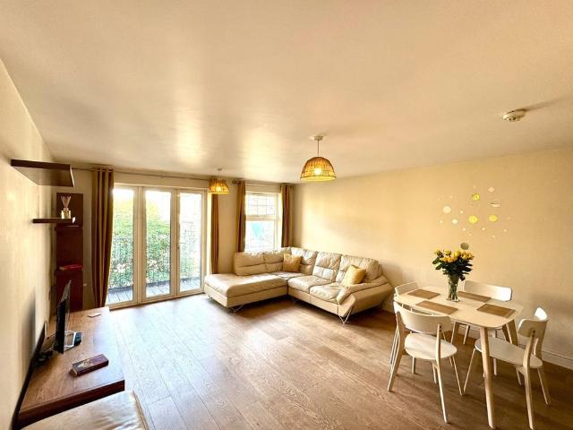 Apartment for rent in London Borough of Hounslow, Greater London