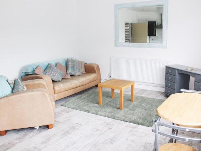 Apartment for rent in Abbey Park, Barton In Fabis