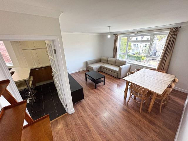 Apartment for rent in New Southgate, Greater London