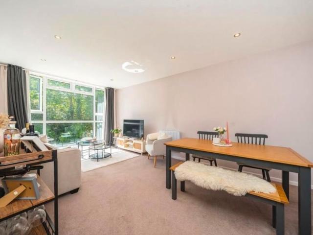 Apartment for rent in Putney, Greater London