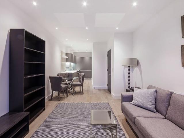 House for rent in Royal Borough of Kensington and Chelsea, Greater London