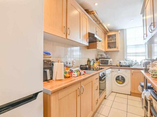 Flat for sale in W2, London