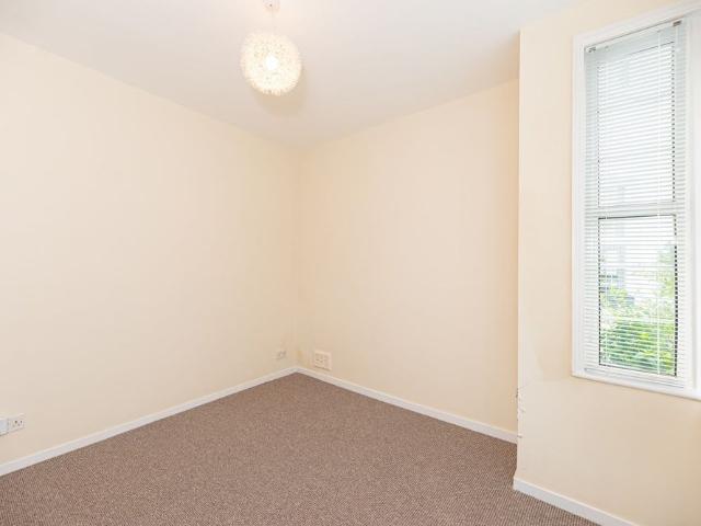 Apartment for rent in Furzedown, Greater London