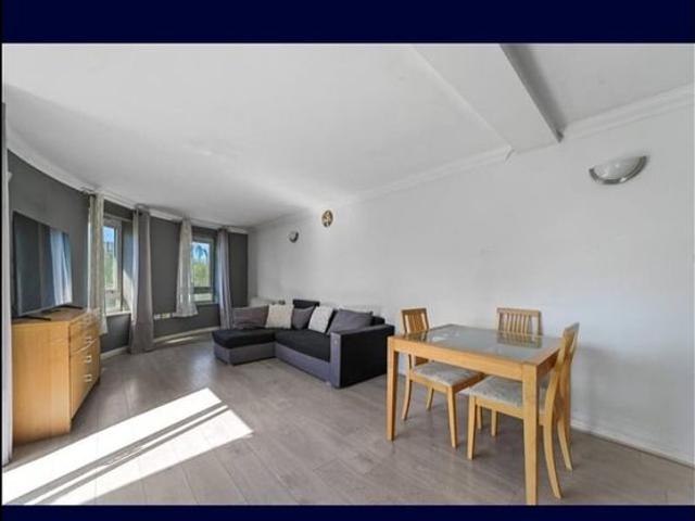 Apartment for rent in London Borough of Barking and Dagenham, Greater London