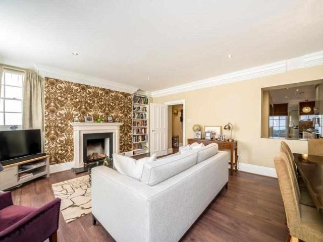 Flat for sale in Pimlico, Isle Of Man