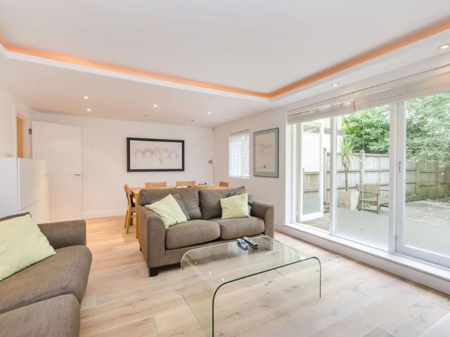 Apartment for rent in St. John's Wood, Greater London