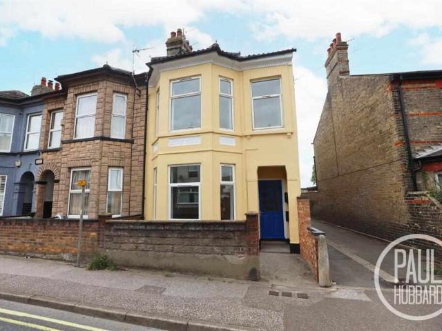 Flat for sale in Lowestoft, Eastbridge