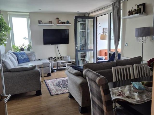 Apartment for rent in London Borough of Hounslow, Greater London