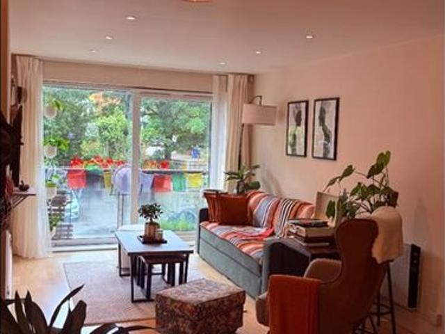 Apartment for rent in Canada Water, Greater London