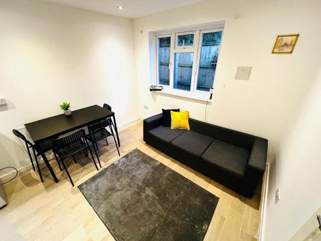 Apartment for rent in London Borough of Barnet, Greater London
