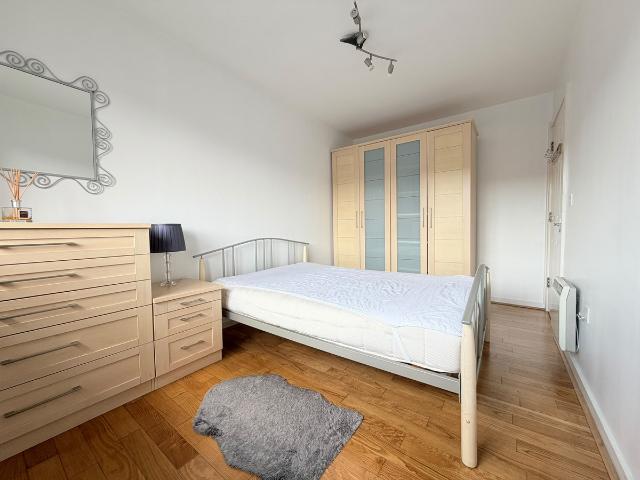 Apartment for rent in Kenton, Greater London
