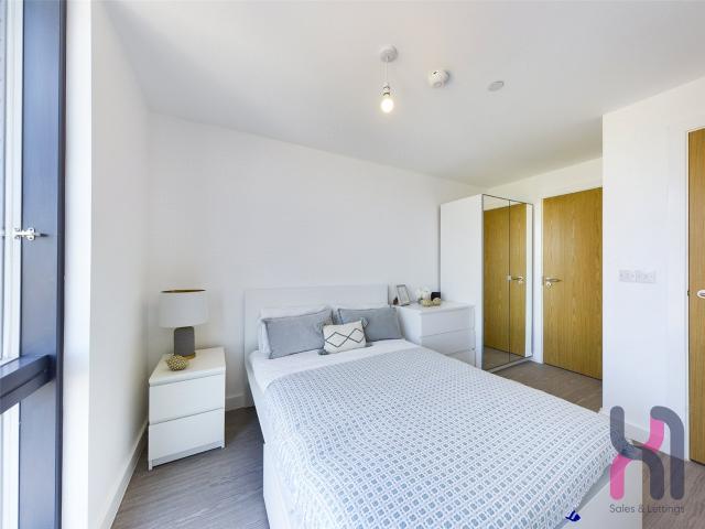 Apartment for rent in Hallen, The Haw Wood