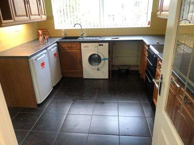 Apartment for rent in Eaton Rise, East Bank