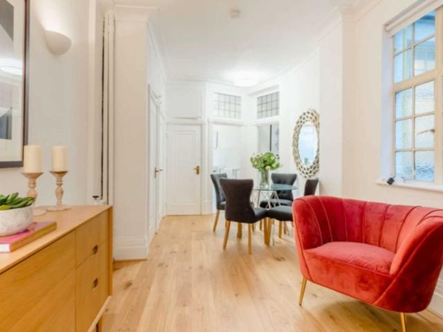 Apartment for rent in St. John's Wood, Greater London