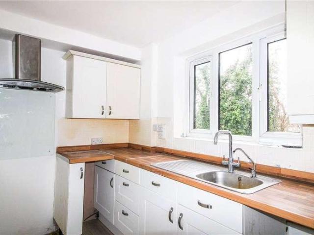 Apartment for rent in London Borough of Croydon, Shirley