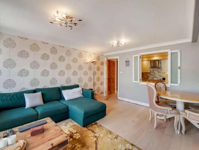 Apartment for rent in Covent Garden, Victoria