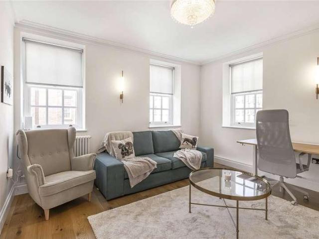 House for rent in Covent Garden, Victoria